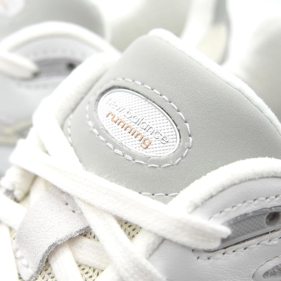 （K25281）ニューバランス M2002RIA スニーカー 26㎝ ホワイト New Balance ニューバランス new balance 2002 スニーカー